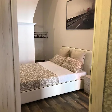 Exclusive 트리니타폴리