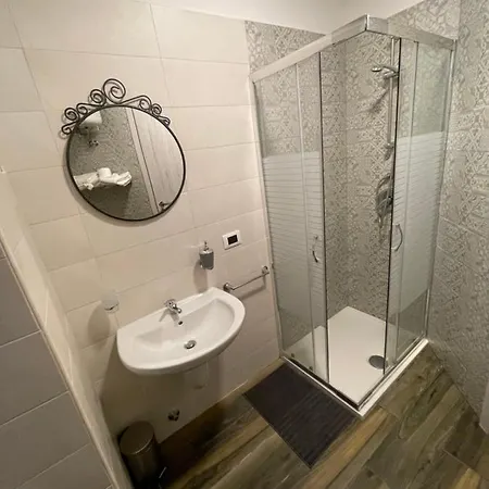 게스트하우스 Exclusive 트리니타폴리